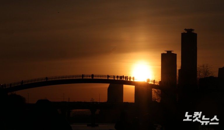 뜨겁에 떠오르는 2026년 첫 태양