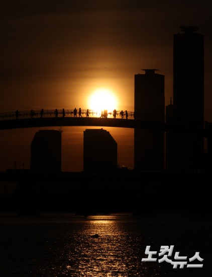 뜨겁에 떠오르는 2026년 첫 태양