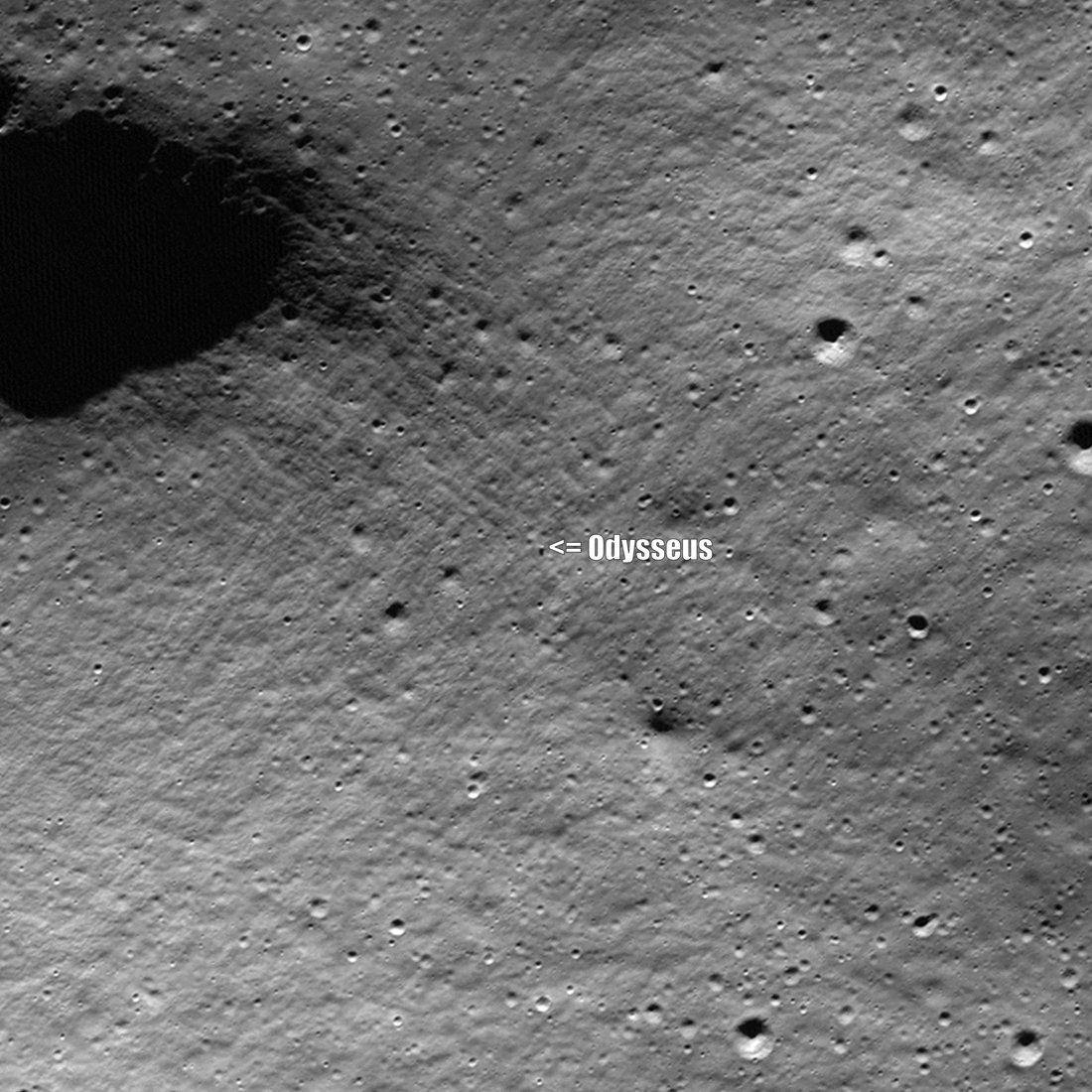 NASA의 달 궤도선이 촬영한 오디세우스의 달 착륙 전후 비교 이미지. NASA/Goddard/Arizona State University