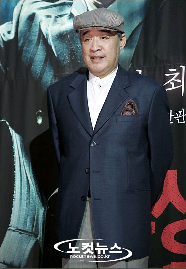 김희라