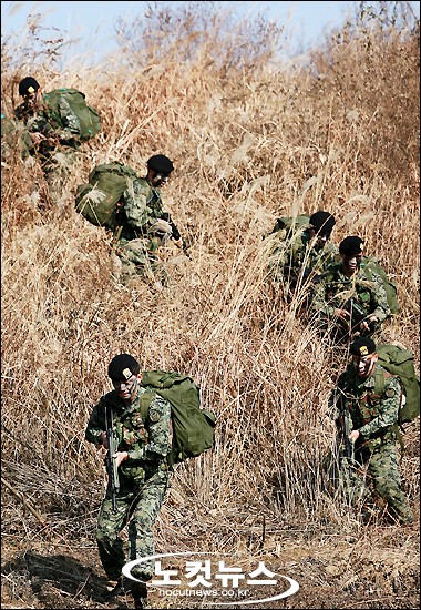 특전사 ''우리가 가는 곳이 길이다'' - 노컷뉴스