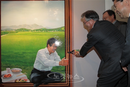 '막걸리 받으세요'