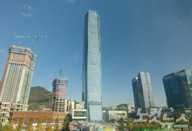 문현 혁신도시 내 한국거래소 본사가 입주한 부산국레금융센터(BIFC) 전경. (사진=박창호 기자)
