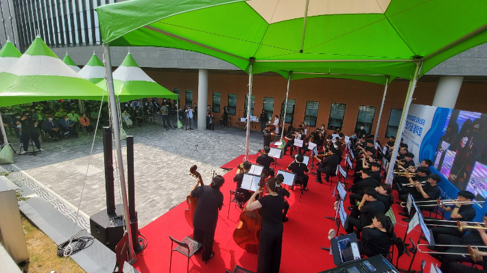 지난 1일 한마음창원병원에서 열린 장애인 오케스트라단 창단 기념음악회. 한마음창원병원 제공