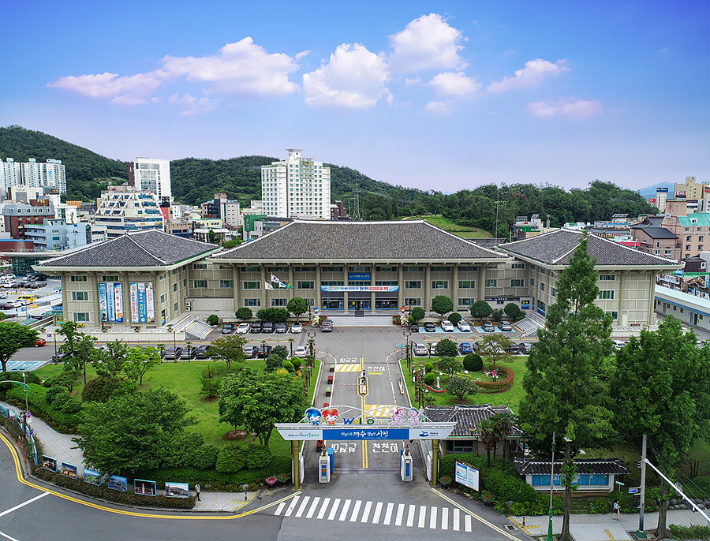 여수시청사 전경. 여수시 제공