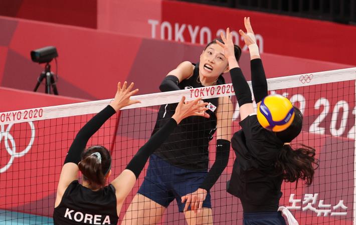 훈련하는 김연경