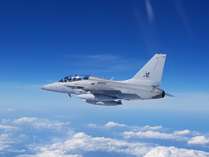 태국공군에 T-50 2대 수출…수출 100대 전망 밝혔다 - 노컷뉴스
