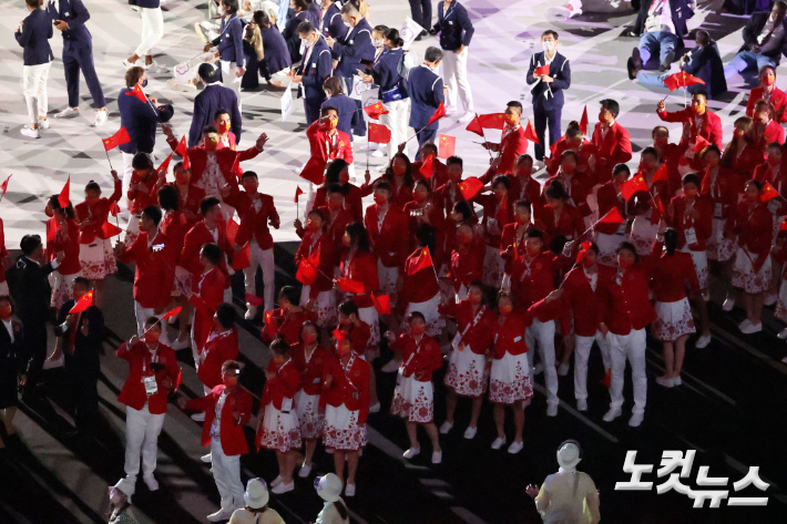 지난달 23일 일본 도쿄 올림픽스타디움에서 열린 2020도쿄올림픽 개막식에 입장하는 중국 선수단. 올림픽사진공동취재단