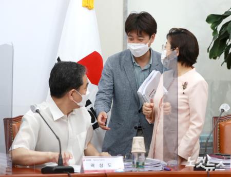 인사하는 이준석-곽상도-김정재