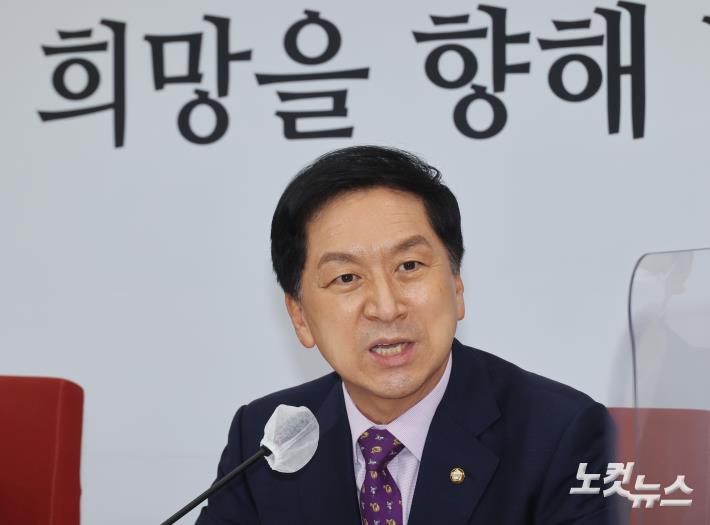 취임100일 소회와 내년 대선 각오 밝히는 김기현 원내대표