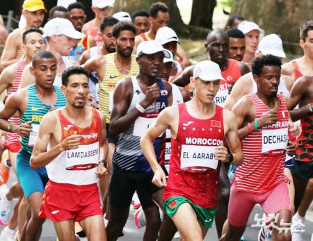 귀화 마라토너 오주환, 15km 지점서 허벅지 통증 기권