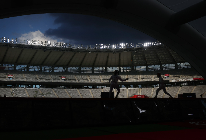 6일 일본 도쿄스타디움에서 도쿄올림픽 여자 근대5종 펜싱 보너스 라운드 경기가 펼쳐지고 있다. 연합뉴스
