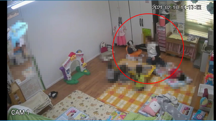 학대 모습이 담긴 CCTV 영상 캡처. 학부모 제공