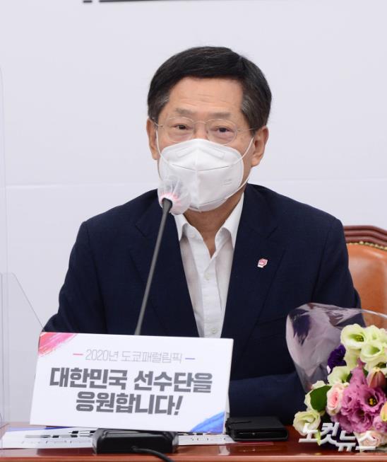 국민의힘 입당, 인사말하는 오제세 전 의원