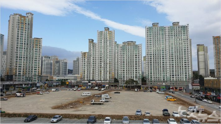 49층 오피스텔 건축이 추진중인 순천 신대지구 E1 부지. 최창민 기자