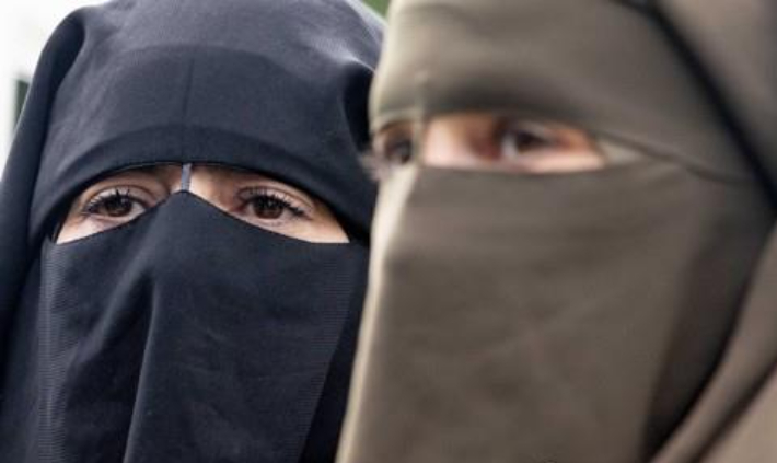 니캅 쓴 무슬림 여성들. 연합뉴스