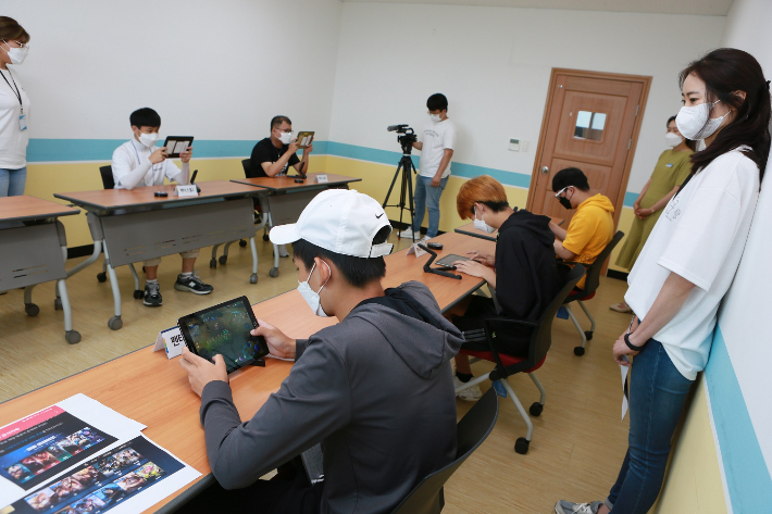 '2021 전국 장애학생 e스포츠대회' 예선전 현장사진. 한국콘텐츠진흥원 제공