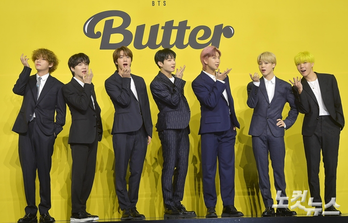 그룹 방탄소년단이 '버터'로 빌보드 메인 싱글 차트 '핫 100'에서 10번째 1위를 차지했다. 박종민 기자