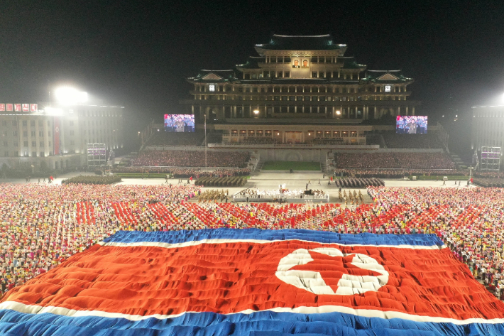 북한, 정권수립 73주년 경축 민간·안전무력 열병식. 연합뉴스