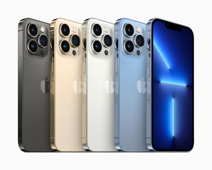 아이폰 13 프로 시리지는 그래파이트, 골드, 실버, 시에라 블루 색상 네 종으로 출시된다. 애플 제공