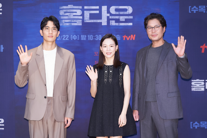 왼쪽부터 배우 엄태구, 한예리, 유재명. tvN 제공