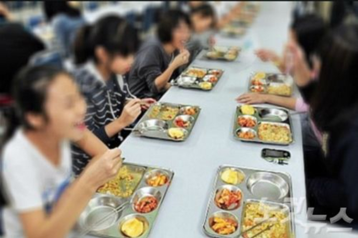 해당 기자와 직접 관련이 없음.