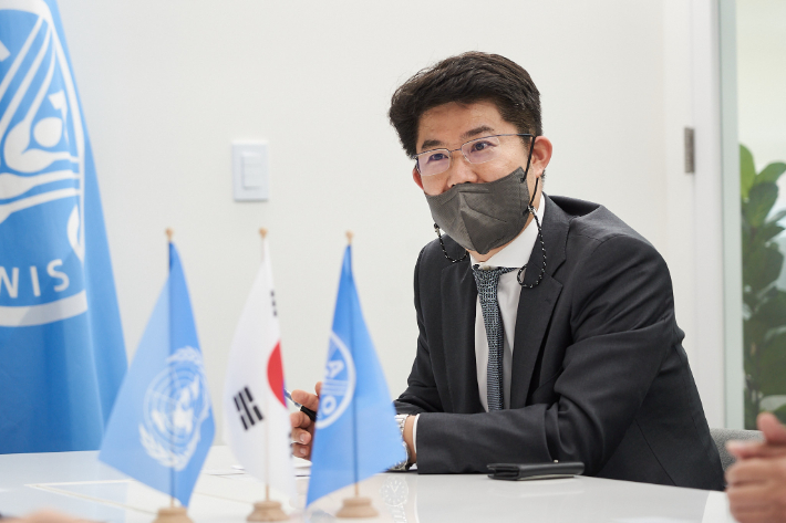 전북대학교 문경연 교수(국제인문사회학부)가 UN 산하 식량농업기구인 FAO의 연구 책임을 맡아 FAO와 한국 정부 간 협력전략 수립에 나선다. 전북대 제공