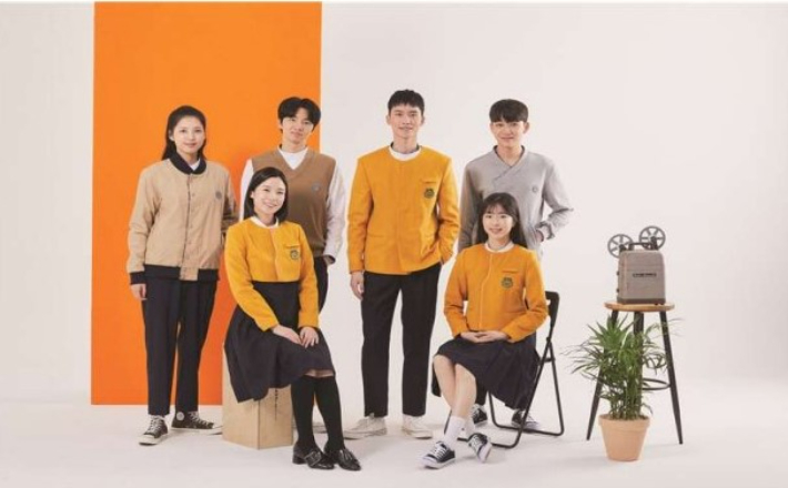 한복교복 동복. 문화체육관광부 제공