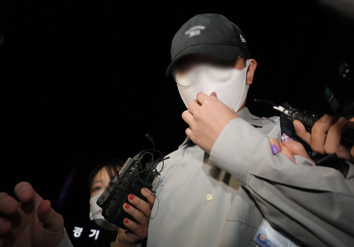 지난 8일 무소속 곽상도 의원의 아들 곽병채 씨가 경기남부경찰청에 출석해 조사를 받았다. 연합뉴스