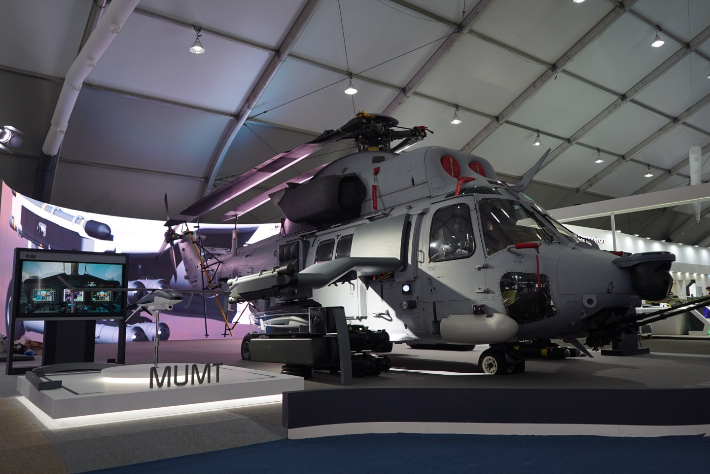 ADEX에서 최초 공개되는 실물기 규모의 상륙공격헬기와 유무인복합체계(MUM-T). KAI 제공