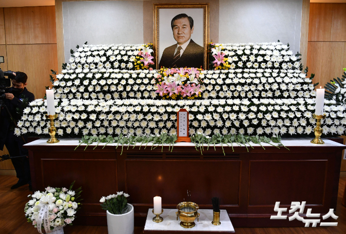고(故) 노태우 전 대통령의 빈소가 27일 오전 서울대병원 장례식장에 마련됐다. 사진공동취재단
