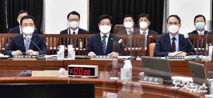 경찰청 국정감사 출석한 김창룡-진교훈-남구준