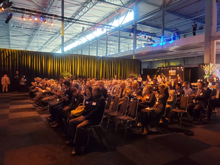 부산항만공사(BPA)가 10월 29일 개최한 네덜란드 로테르담항만 마스블락테 물류센터 개장식에 유럽에 진출한 국내 유수 물류기업들이 총출동, 뜨거운 관심을 보였다. 부산항만공사 제공