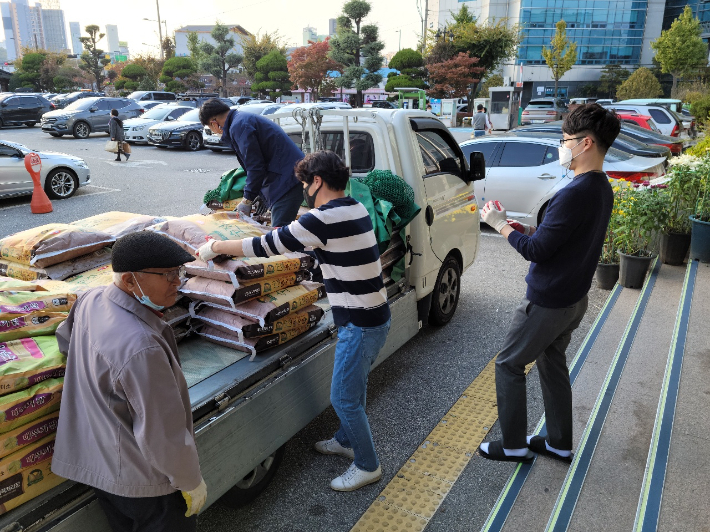 익명의 기부자가 최근 광주 동구청에 백미 100포대를 기부했다. 광주 동구청 제공