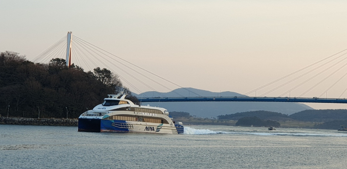 여수~거문항로를 운항하던 니나호의 모습. G사 제공