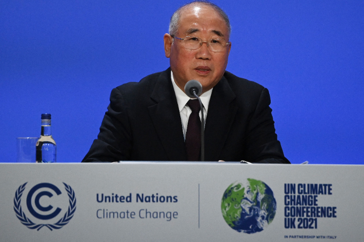 셰전화 중국 기후특사가 10일(현지시간) COP26에서 미중 공동선언 관련 기자회견을 하고 있다. 연합뉴스
