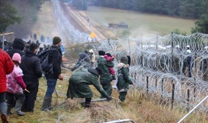 폴란드-벨라루스 국경지대의 난민들. 연합뉴스