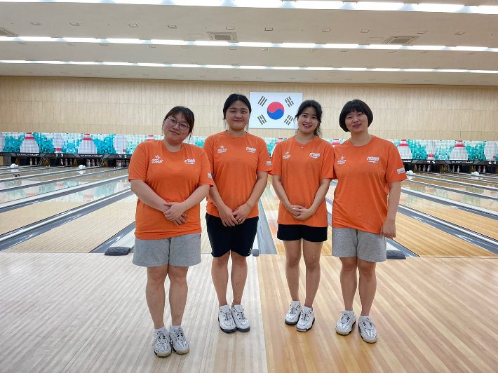 가윤미(왼쪽부터), 전예란, 양수진, 백승자 등 한국 볼링 여자 대표팀. 대한볼링협회
