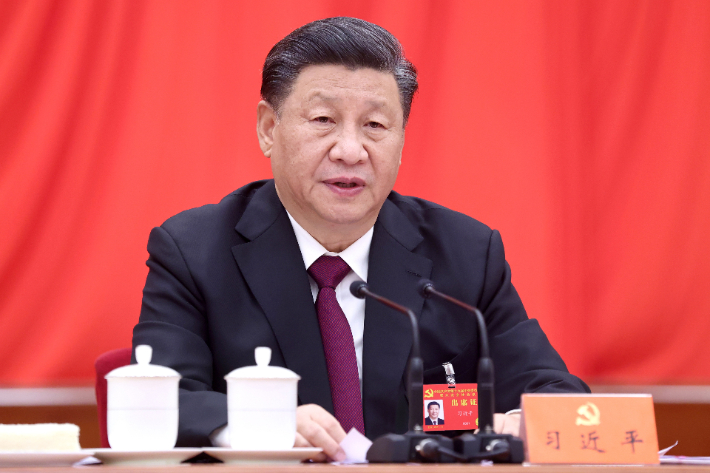 시진핑 중국 국가주석이 지난 11일 베이징에서 속개된 공산당 제19기 중앙위원회 6차 전체회의(19기 6중 전회)에서 연설하는 모습. 연합뉴스