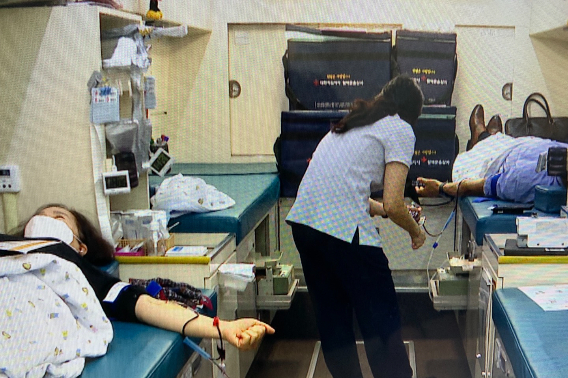 새문안교회가 지난 21일 추수감사주일을 맞아 교인들과 함께 생명나눔 헌혈캠페인을 진행했다. 