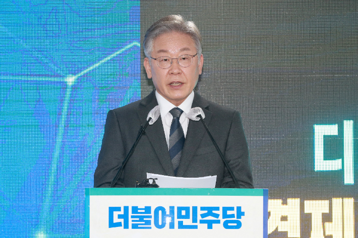 23일 오전 서울 여의도 중앙당사에서 '디지털 대전환' 공약을 발표하는 모습. 연합뉴스