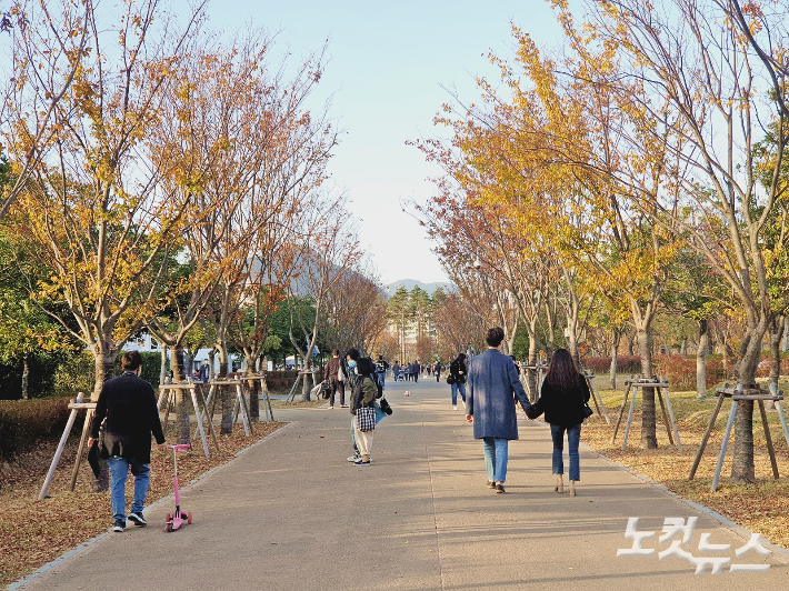 늦가을 부산시민공원. 송호재 기자