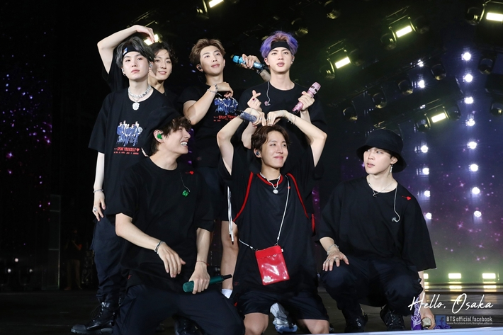 2019년 진행한 '스피크 유어셀프' 투어 오사카 공연 당시 방탄소년단의 모습. 방탄소년단 공식 페이스북