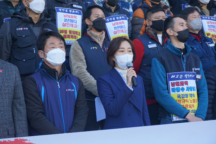 김재연 진보당 대선후보가 최저 입찰제와 비정규직 제도 폐지를 주장하고 있다. 진보당 전남도당 제공