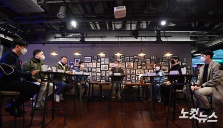 청년 스타트업 대표들과 만나는 이재명