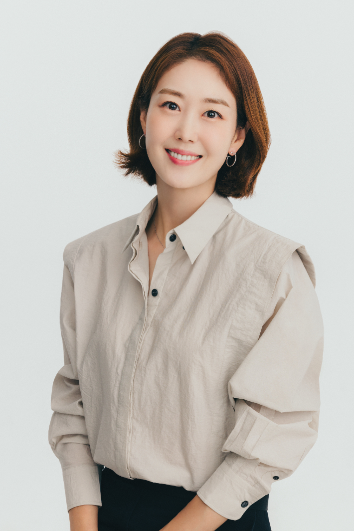 신간 '유일한, 평범'의 저자인 최현정 전 mbc 아나운서, 21세기북스 제공