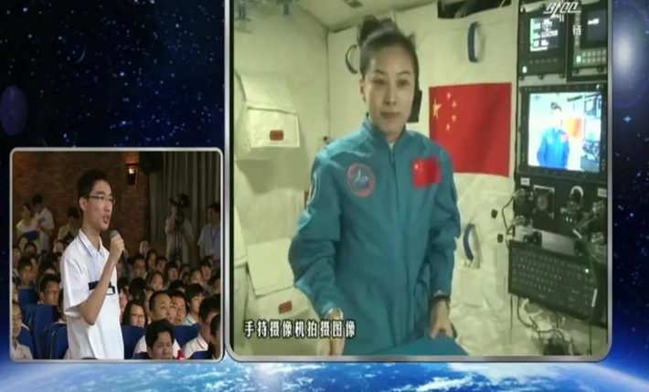 지난 2013년 6월에도 우주에서 화상수업을 진행한 바 있다. 중국CCTV 캡처