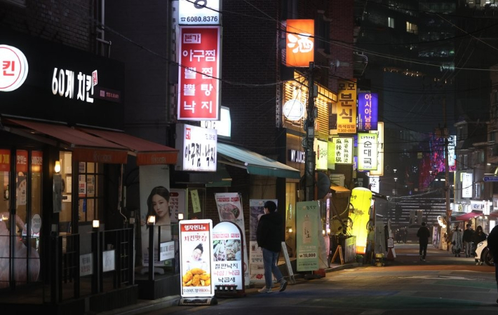 식당가 거리가 한산하다. 연합뉴스