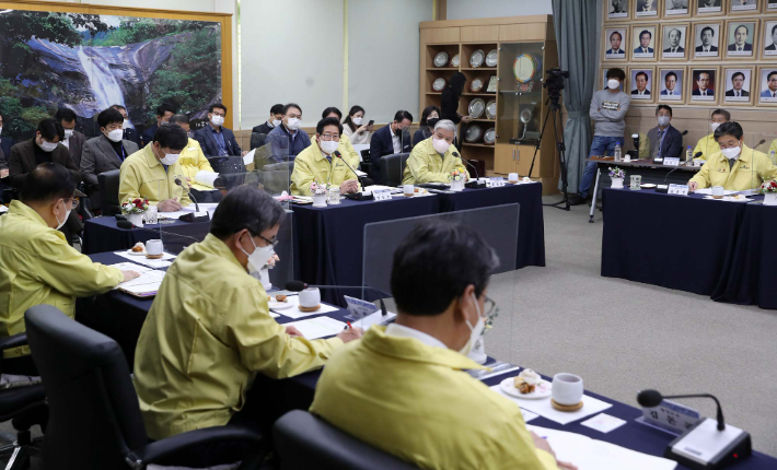 충남도-15개 시군 지방정부회의 개최. 충남도 제공