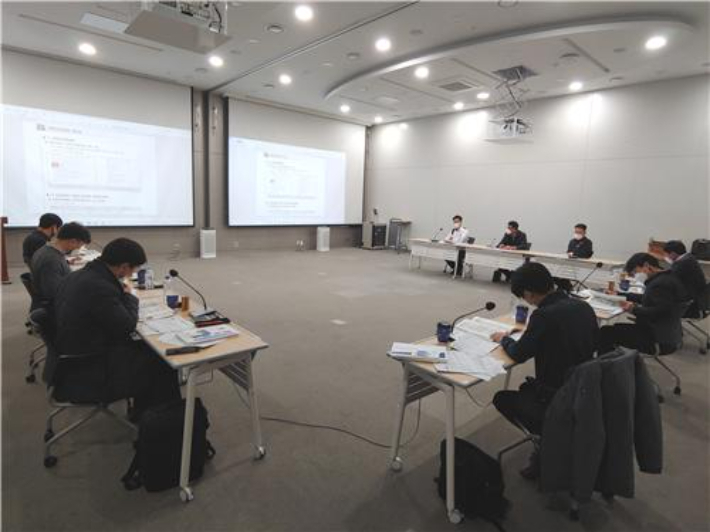 부산항 신항 2부두 운영사인 부산신항만(주)(PNC터미널)가 부산항만공사(BPA)안전활동 평가에서 가장 높은 S등급(탁월)을 받았다. 부산항만공사 제공